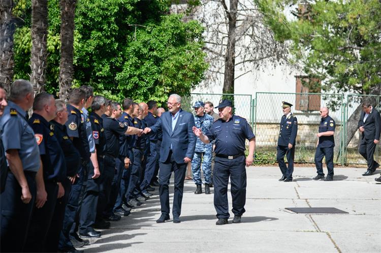 Slika /slike/Vijesti/MORH - Otvaranje operativnog vatrogasnog zapovjedništva_KLN0523-6177.jpg